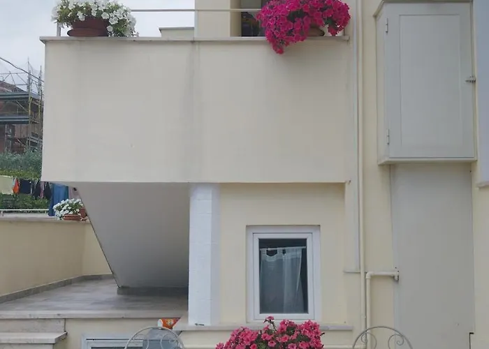 Ornella * Luni